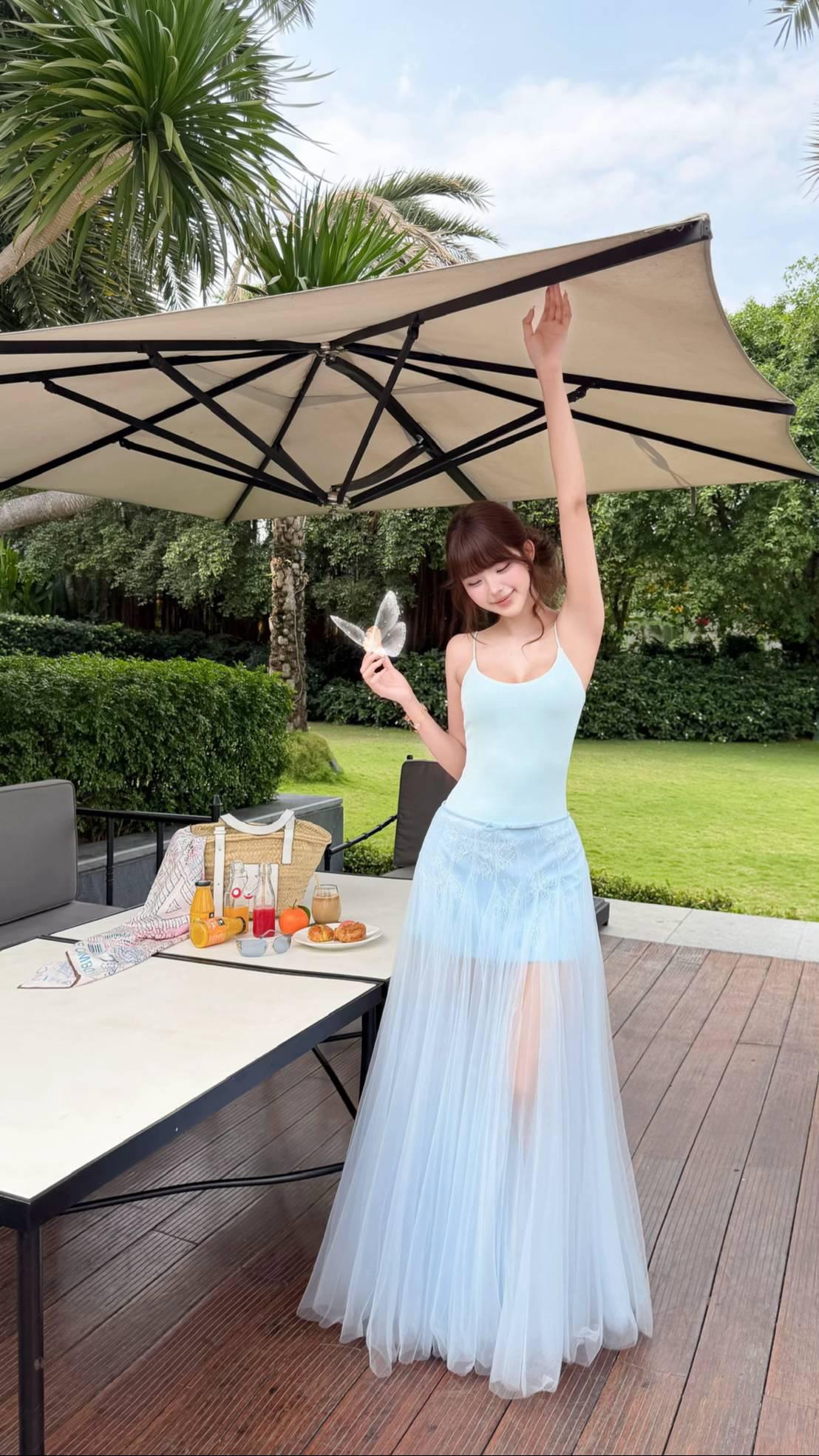 而是自信从容、眼里有光、温柔又有底气的时候
不讨好、不慌张，认真生活、爱自己的样