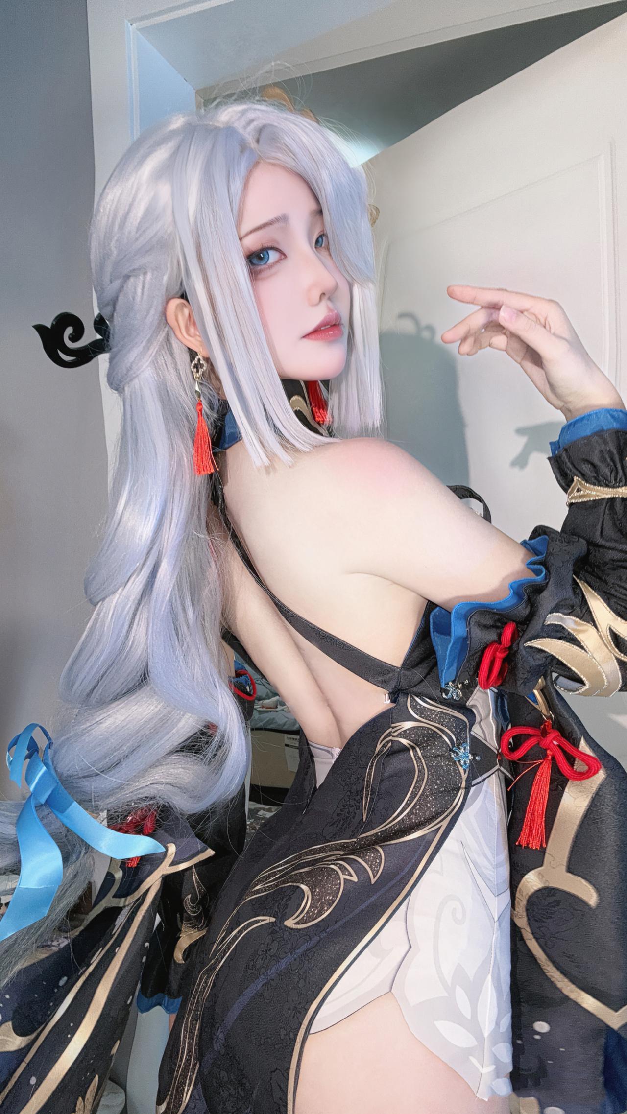 申鹤的背，就是为拔罐而生的！#原神##游戏##二次元#