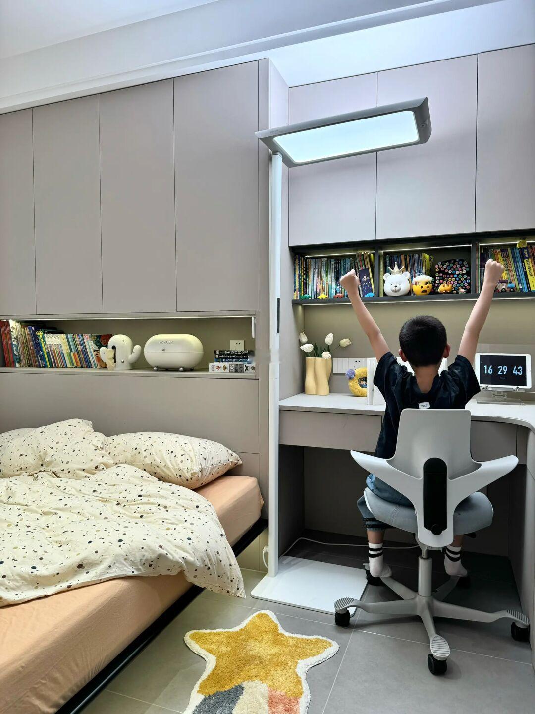 儿童房抄作业成功哈哈哈‼️不是榻榻米