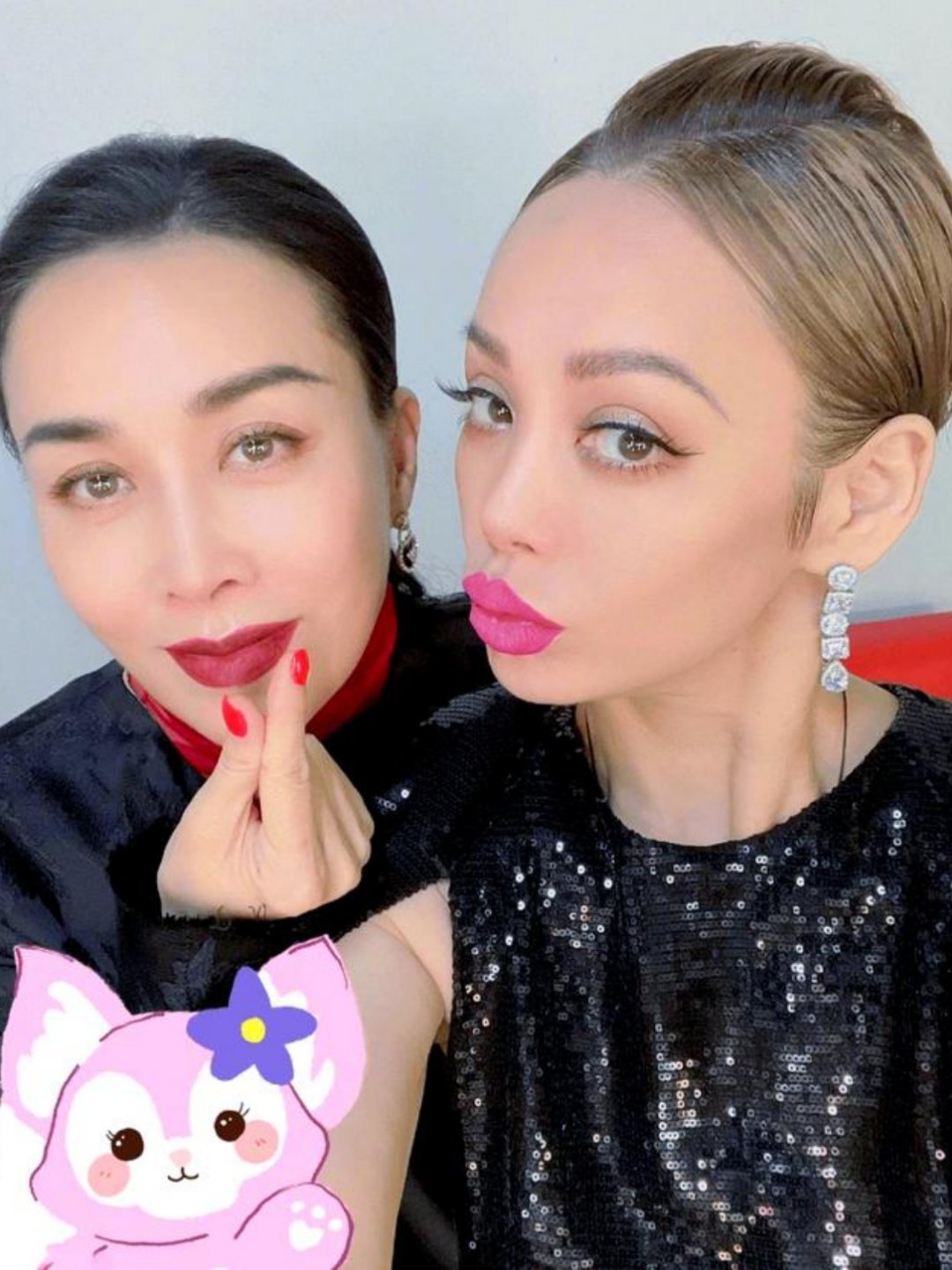 第一次见何炅主持结巴 那英发言后，让何炅主持结巴了，网友称这还是何炅的第一次。遇