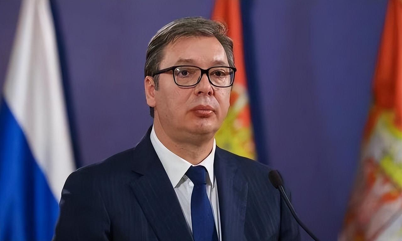 拿到中国导弹后，转头邀北约联合军演，武契奇又给全世界上了一课





就在3月