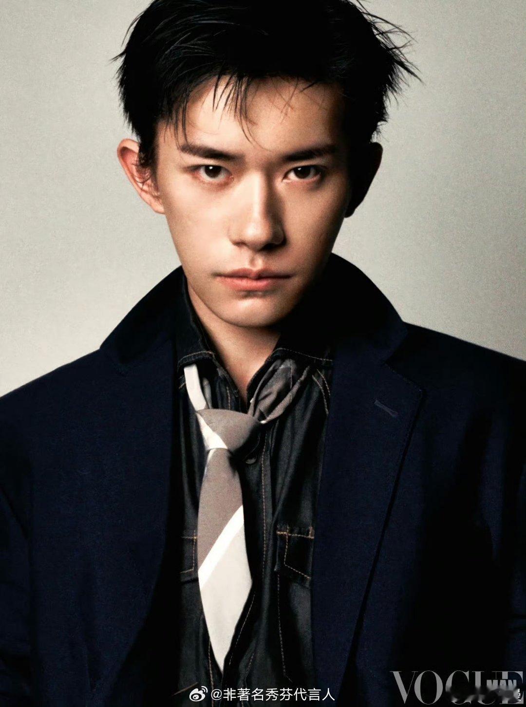 罗永浩说易烊千玺是新生代演员旗帜大写的，并且加粗的认证 ​​​