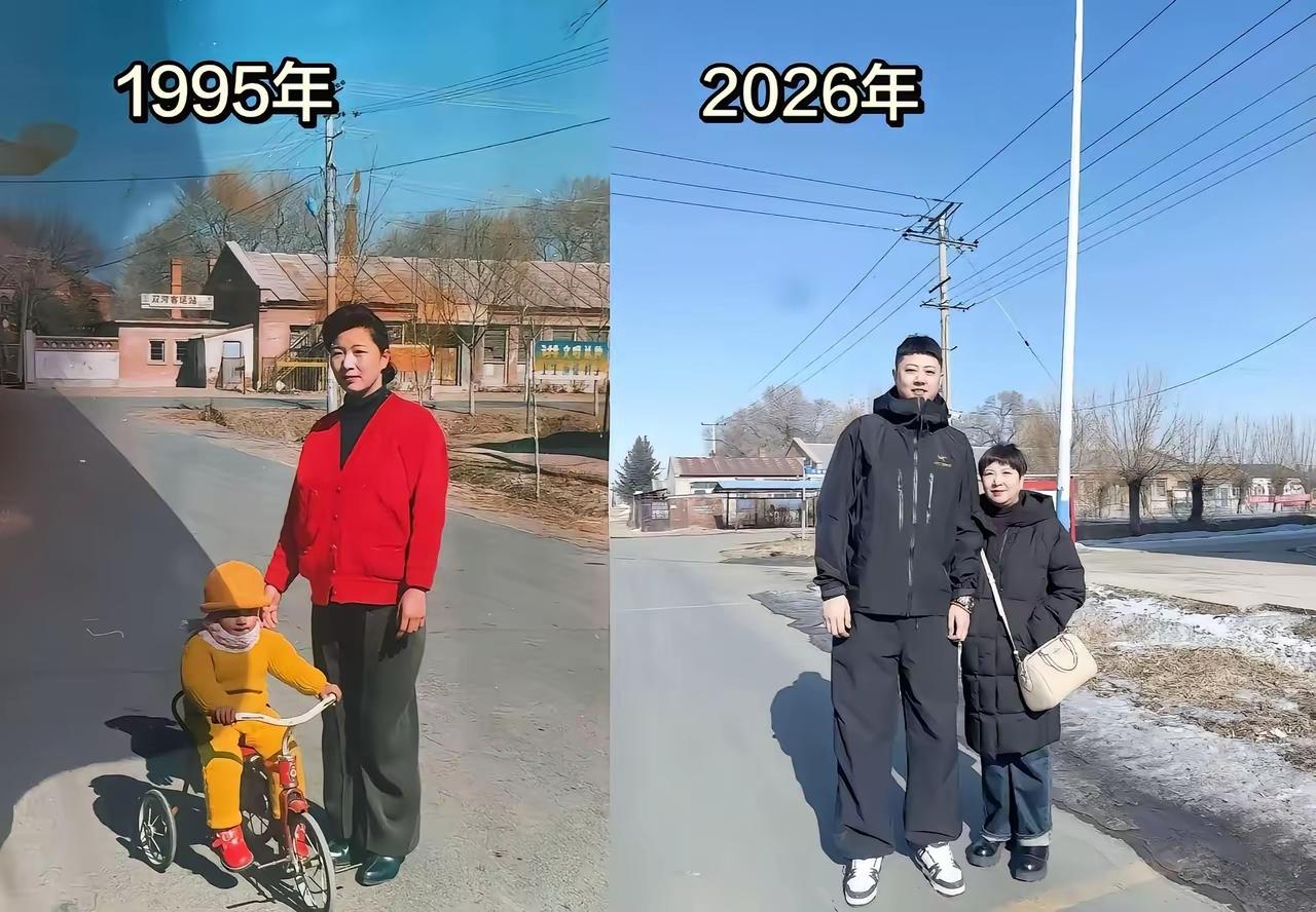 同样的两个人，同一个地方，时隔二十一年。