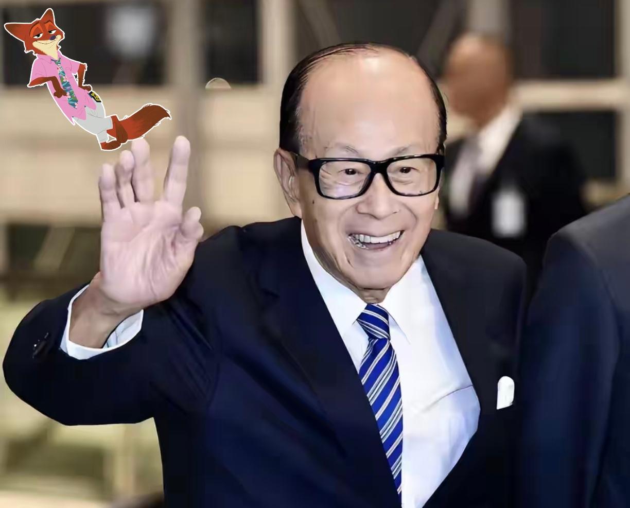 这边火还没灭利索
李家那边算盘就响了。

官宣要把屈臣氏拆分，弄个香港加伦敦双重