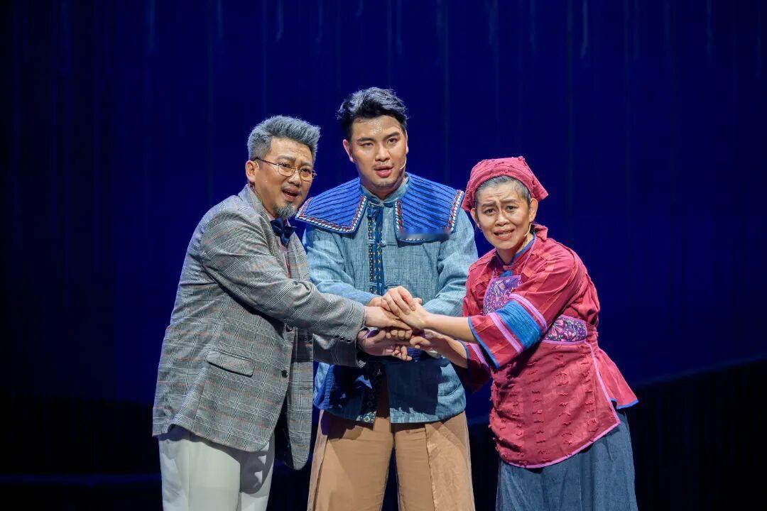 桂南采茶戏侨批树两广巡演 大型桂南采茶戏《侨批树》两广巡演正式启程！广西玉林市演