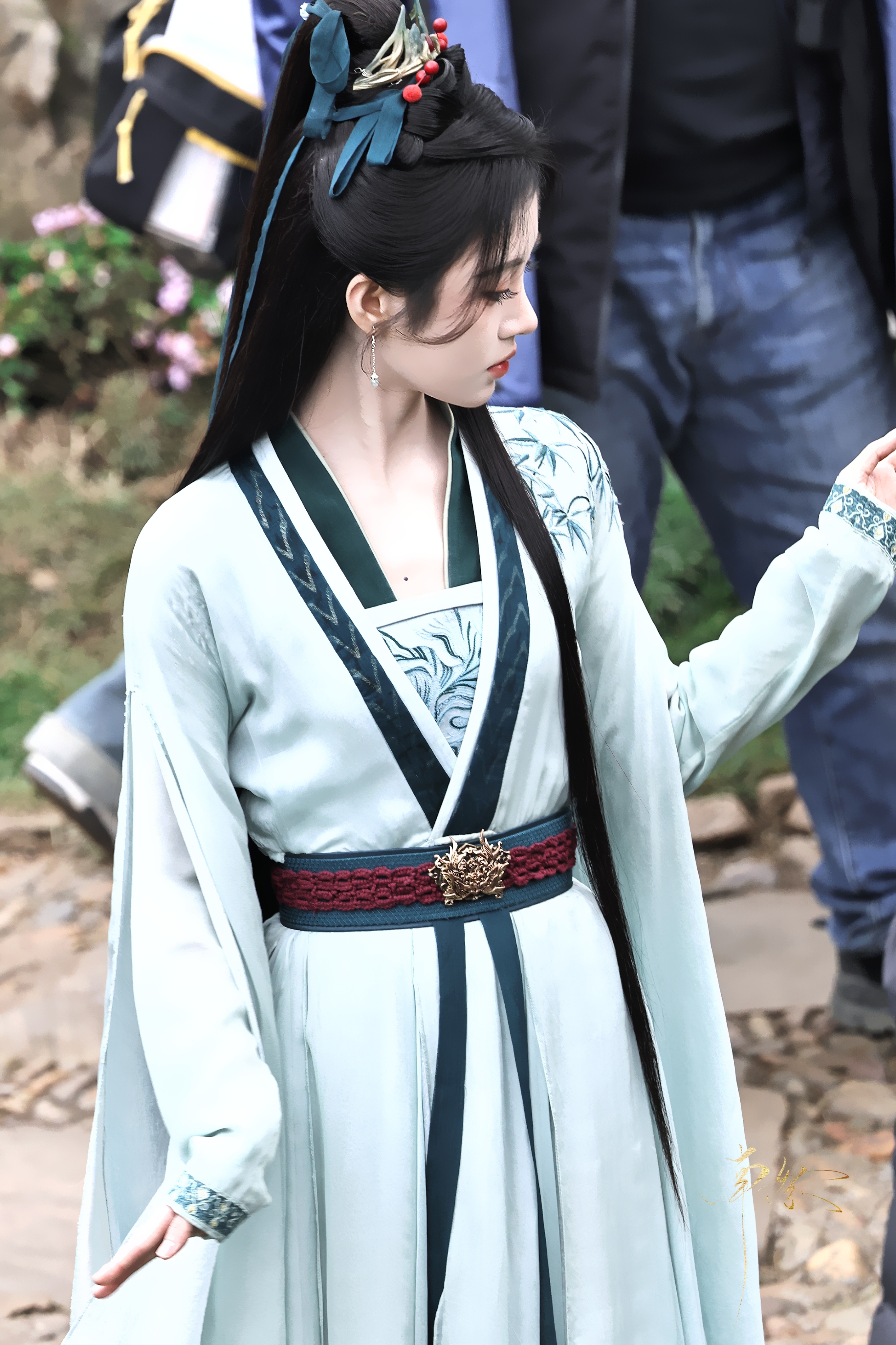 “姜黎者 将离也.”-鞠婧祎姜黎非