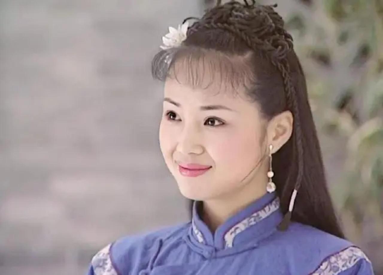 1644年，孝庄派苏麻喇姑出去办事，然而，苏麻在路上却被侍卫刁难并打个半死，孝庄