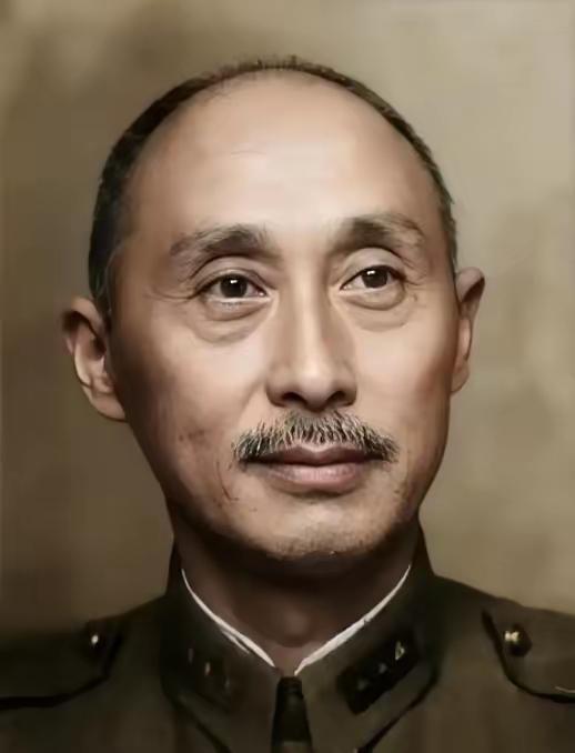 1939年，蒋介石送他去当炮灰，想要借日军之手除掉他，谁知，他却带着川军在湖北大
