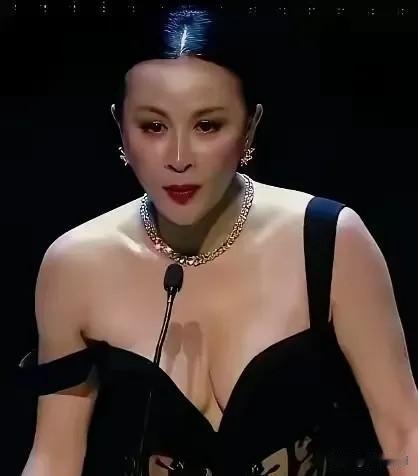 很多人心里一直有个解不开的疑惑。同样是女性隐私部位，普通人日常遮得严严实实，生怕