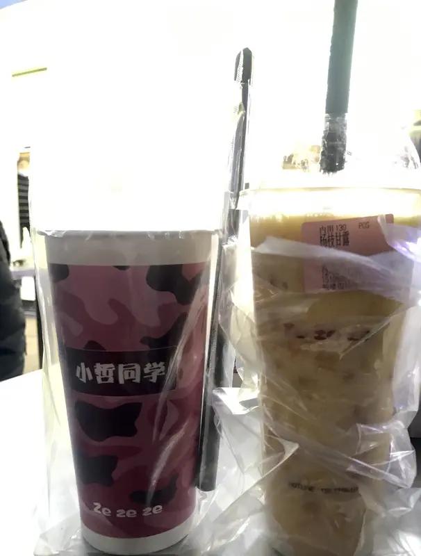 21岁抗癌博主“小费同学”不幸离世 3月16日凌晨2点，21岁的抗癌博主“小费同