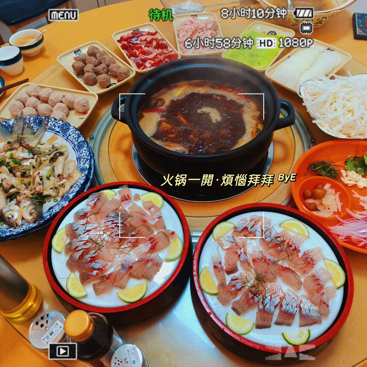 生活中难免有情绪低落、疲惫不堪的时刻，不必硬撑，也不必纠结。
没有什么不开心，是