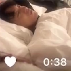 九成美发田栩宁素颜原本觉得美美之前发的已经够雷霆了，没想到更好笑的还在后面  我