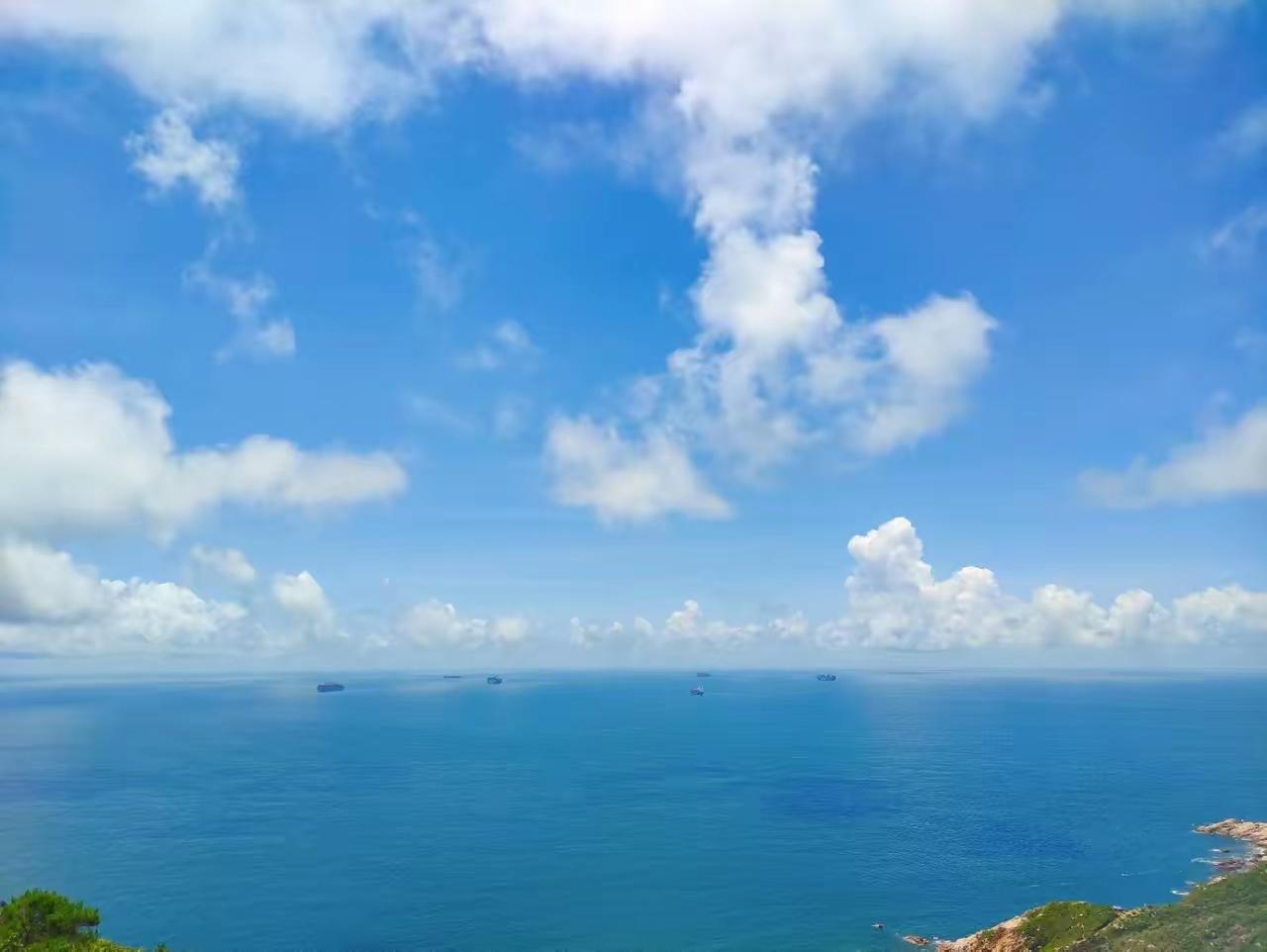 谁能想到“伏地魔”的苦，能苦到一天只吃一顿饭？我弟失业快5年，两年换辆车还常旅游