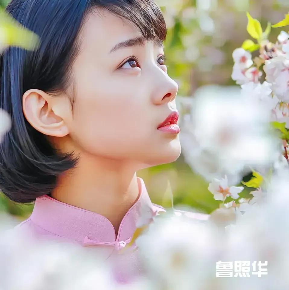 鲁照华的唯美外型 
这颜值和气质还可以如此随着角色多变
看着就让人好喜欢 
越来