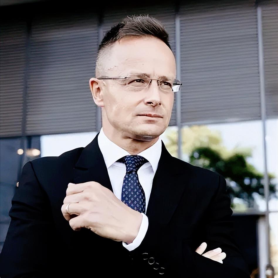 匈牙利前外交部长彼得·西雅尔托加盟比亚迪，成为比亚迪对外关系及新业务线拓展高管。