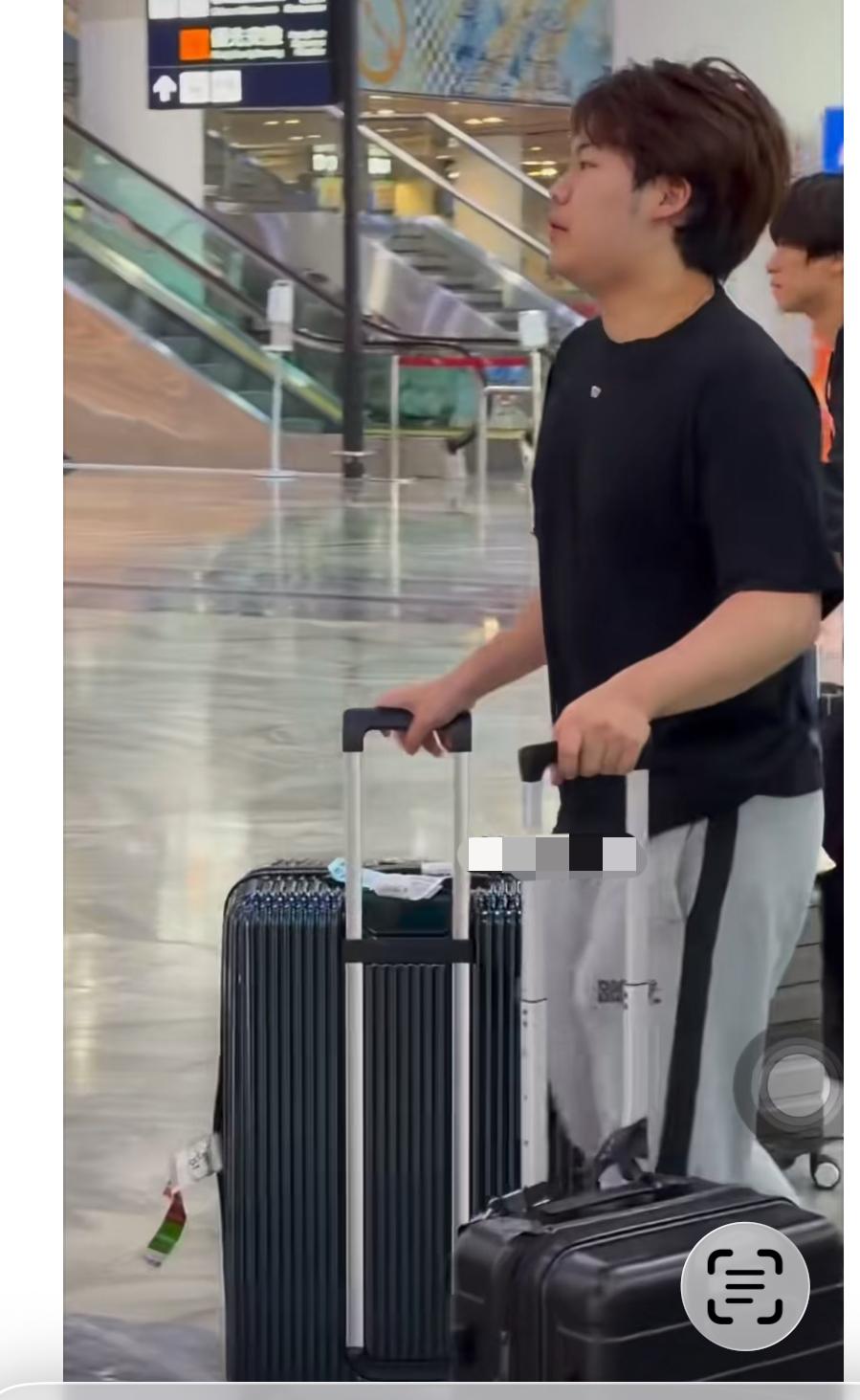 9月13日松岛辉空与张本智和结束澳门冠军赛之旅，一起遗憾😞回国了！
2026澳