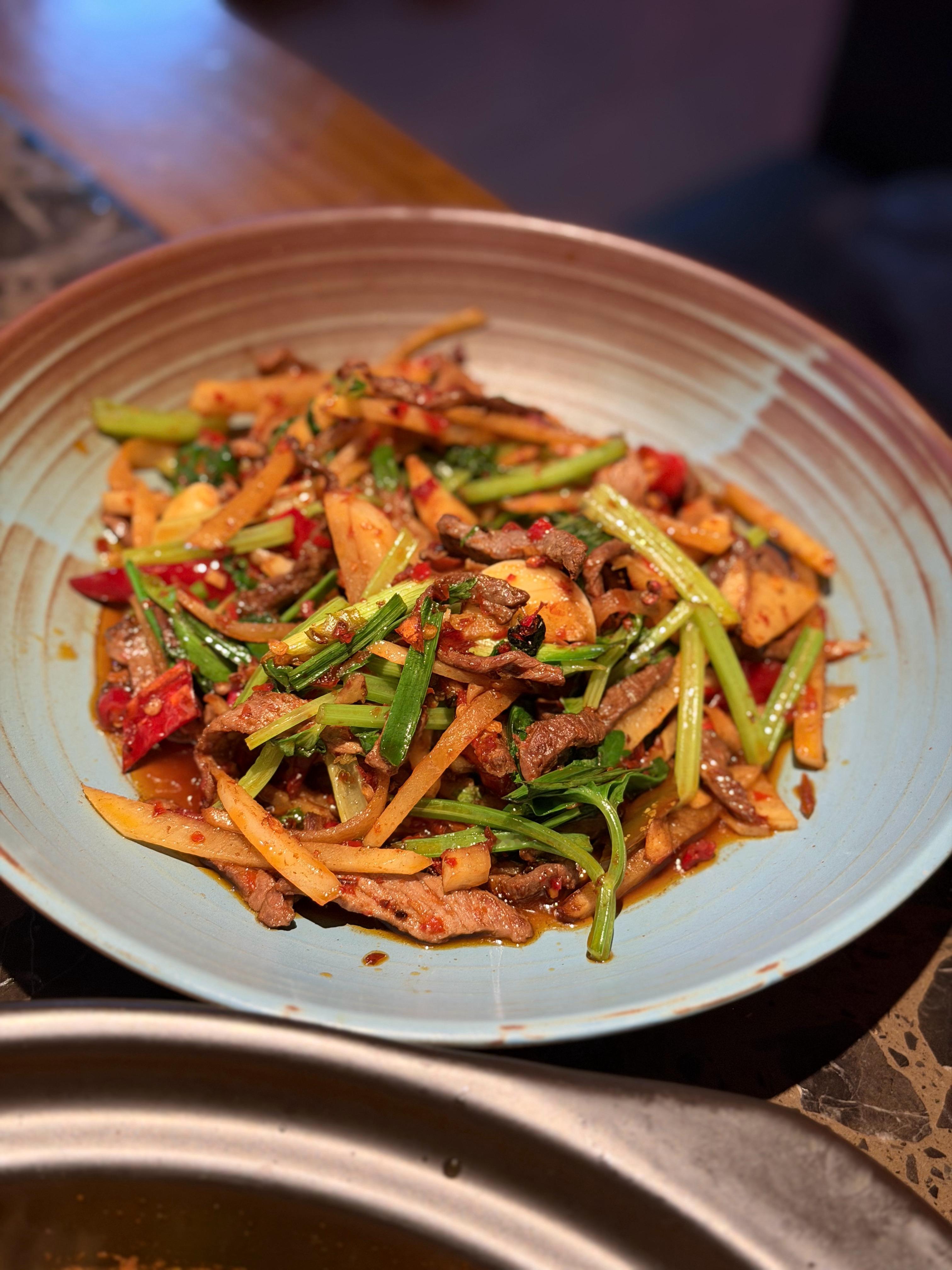 假期最后一天用美食来结束明天和去牙克石玩雪咯