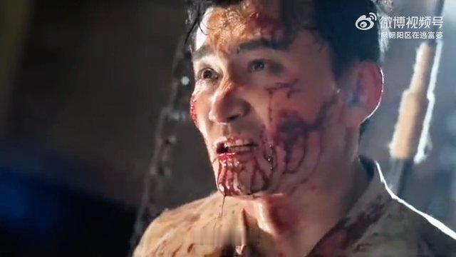 好爽的一刀好疯的张海盐反派嚣张挑衅没完没了，一点点磨掉张海盐的理智，压抑情绪轰然
