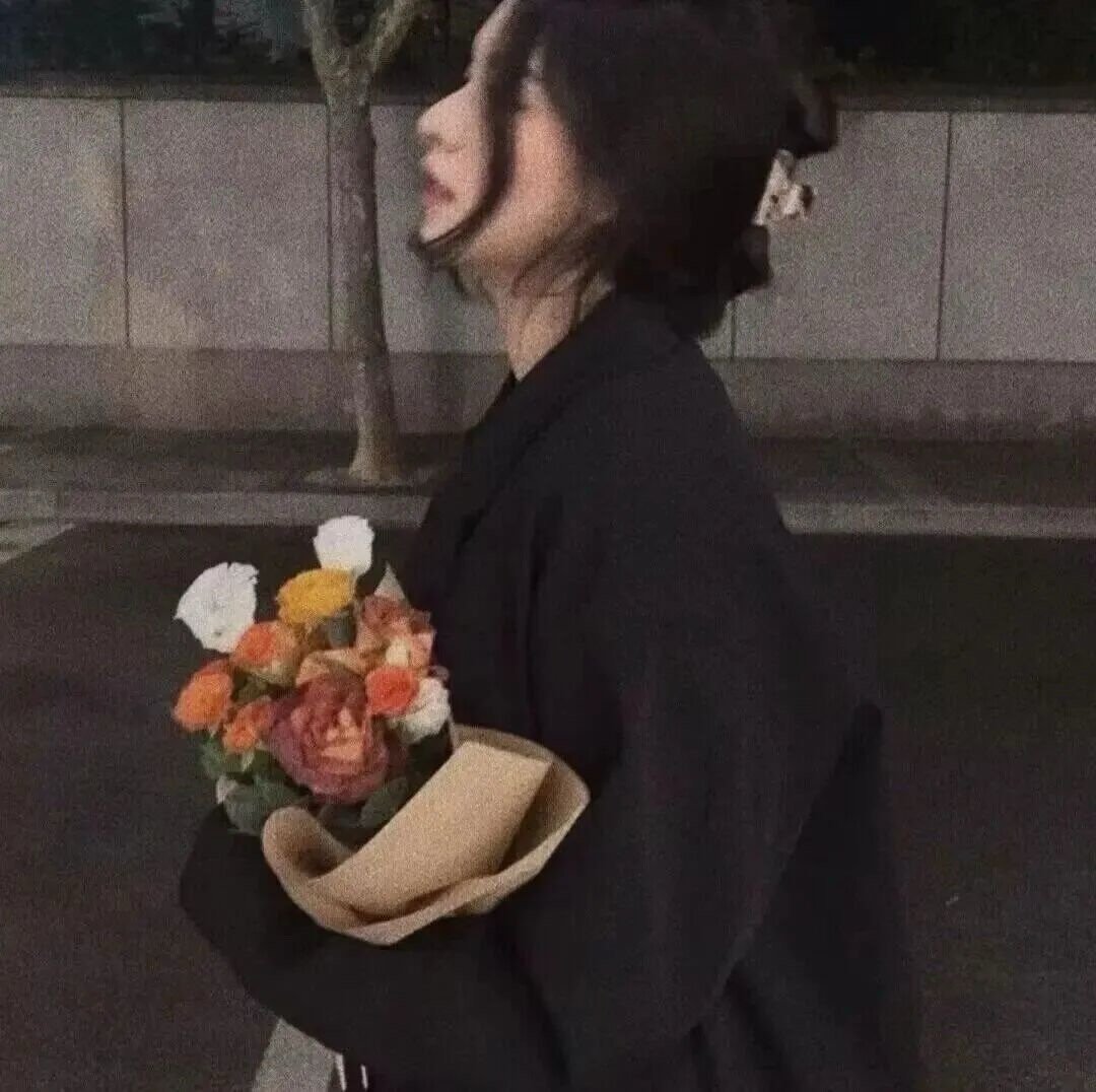 你微信里有前女友 我提醒你处理掉 你说早就不联系了 不要这么斤斤计较 后来我们分