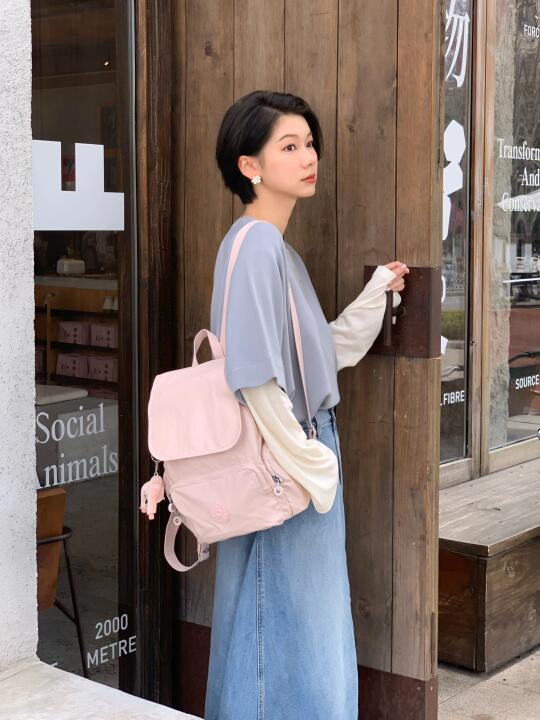 挂耳短发，轻盈自在的浅春系ootd🌷