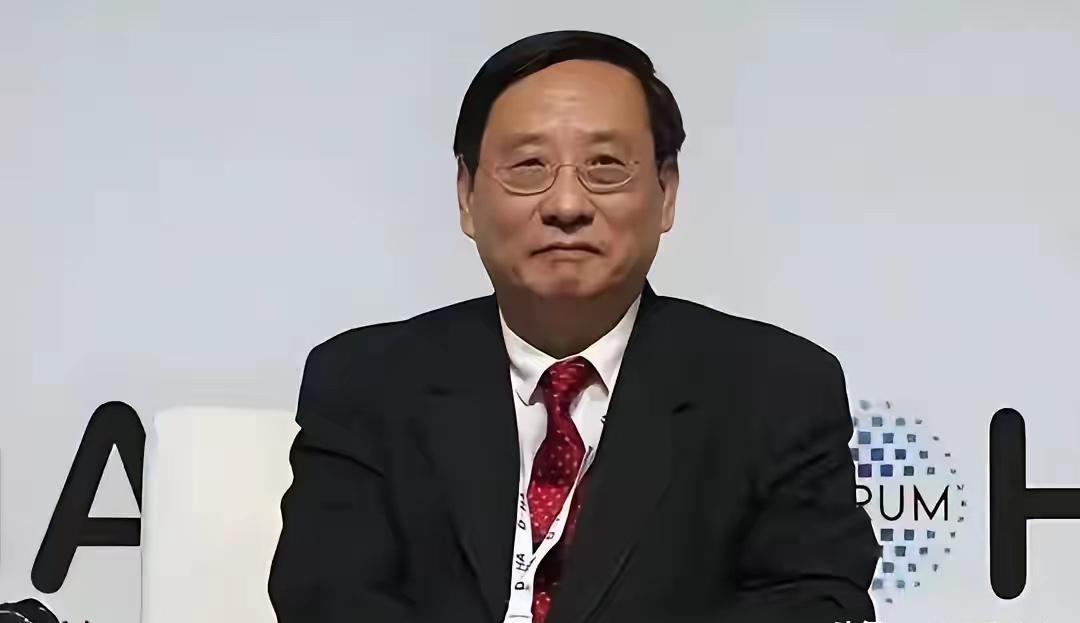 我举双手赞成高志凯先生的观点！咱们中国的每一分钱，都是老百姓拼尽全力挣来的血汗钱