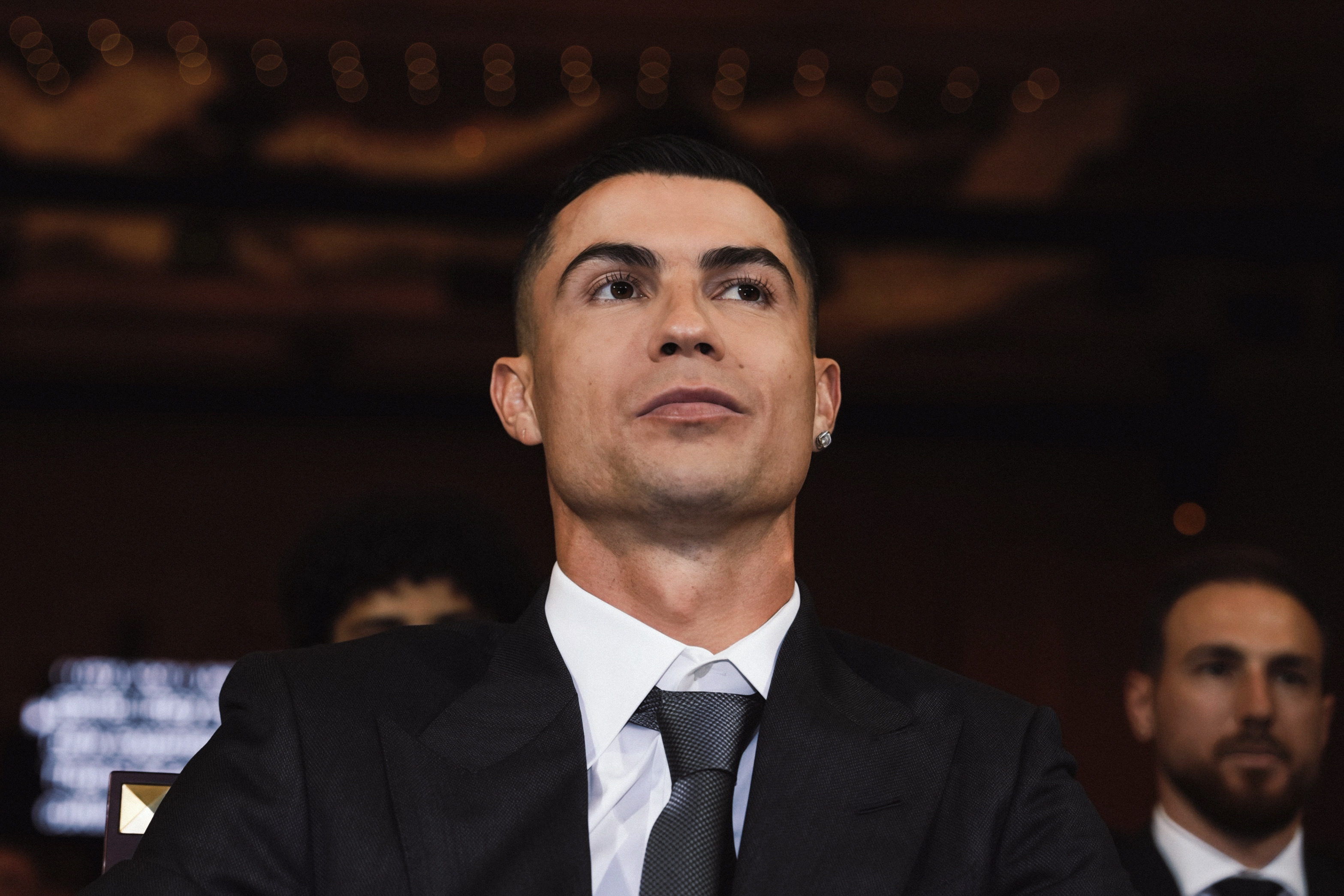 门德斯再谈C罗 🛑 环球足球颁奖盛典幕后，门德斯接受采访再次谈到关于C罗的话题