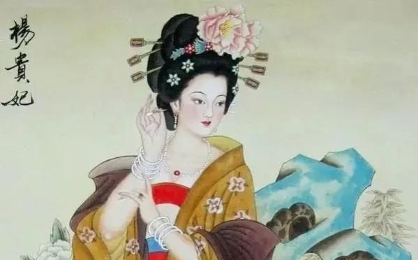 据说杨贵妃睡觉时有一个坏习惯，一般人避之不及，但唐玄宗却爱屋及乌，喜欢的不得了，
