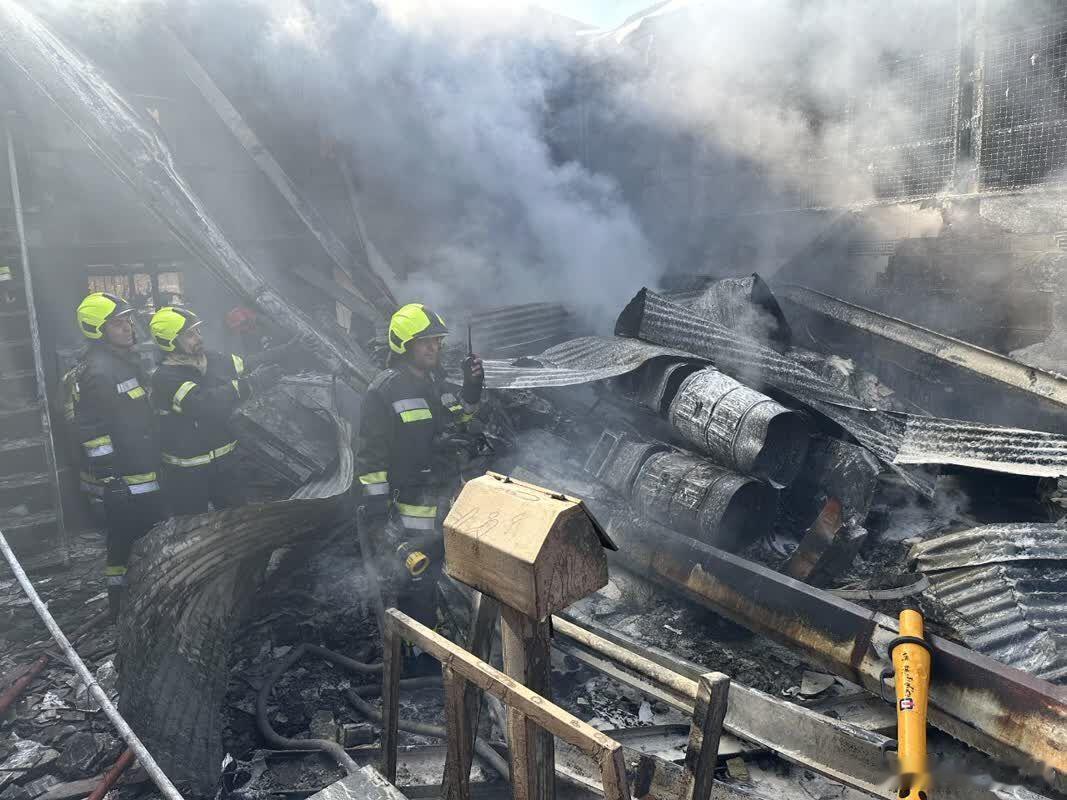 伊朗近日发生两起军机坠毁事故，造成包括3名飞行员在内的5人遇难
2月19日，一架