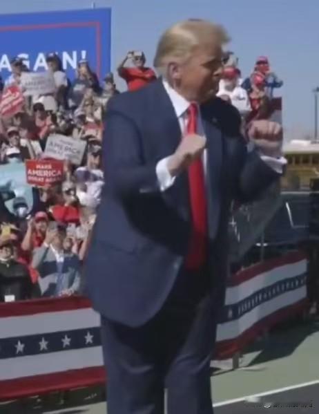 特朗普，刚上任时，外界很多人认为他就是一个马大哈，打嘴炮的，不着调！时间长了才发