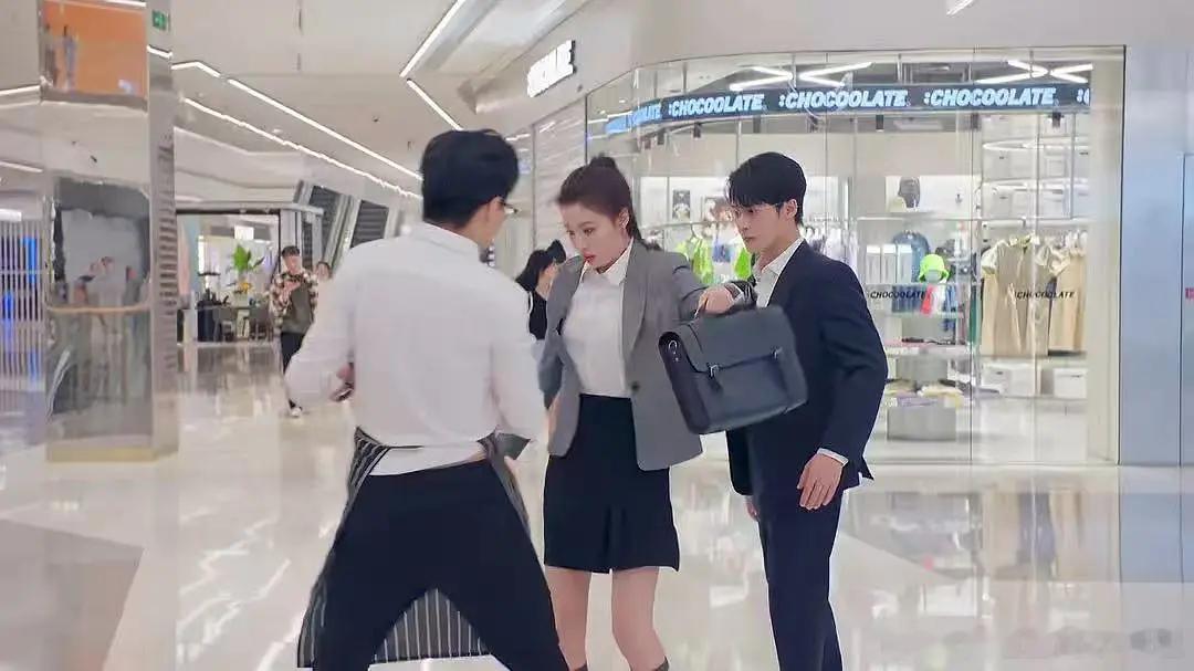 妈呀，檀健次被说是mini小样男主了… 