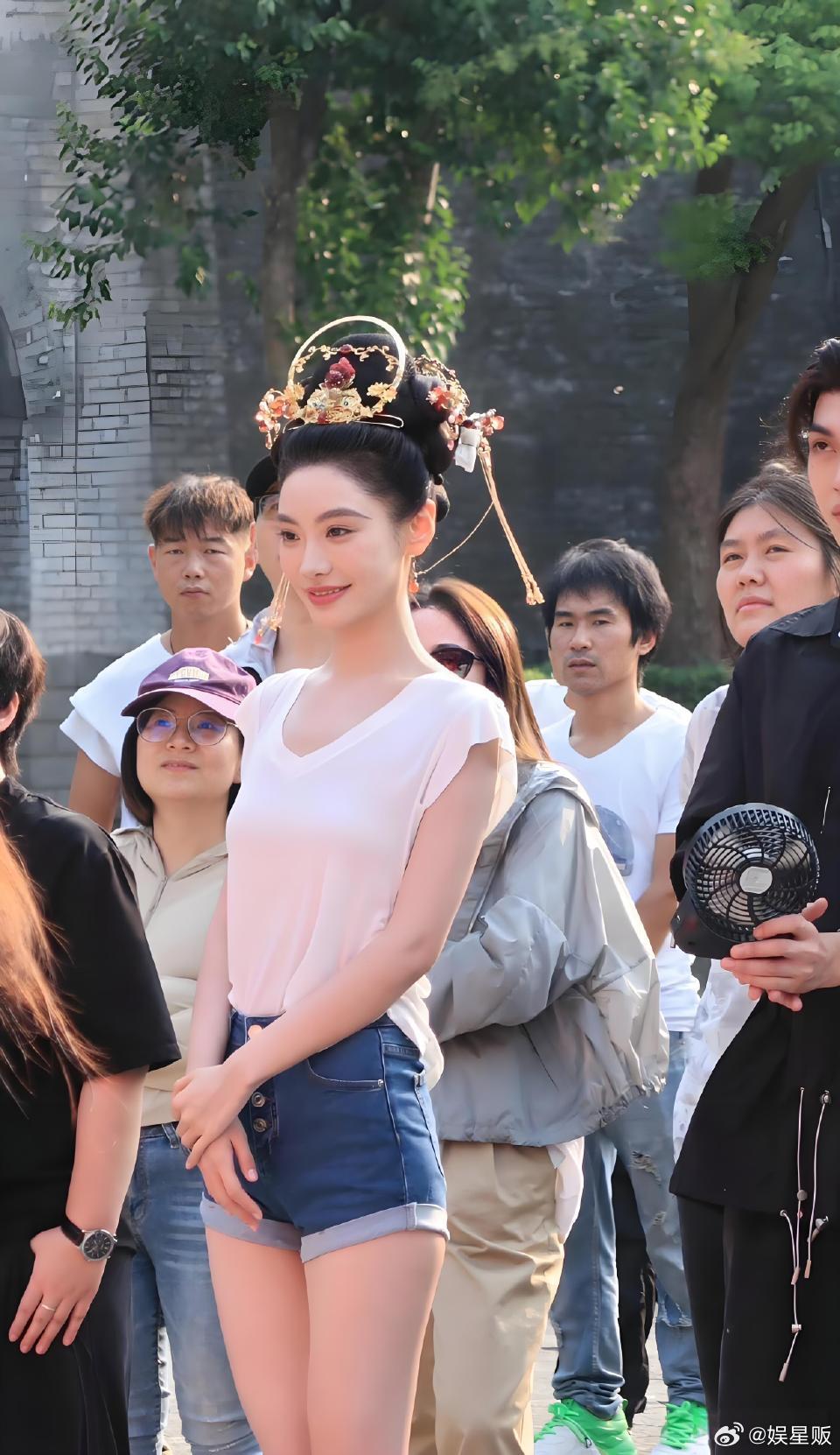 听说是网红四美之一 