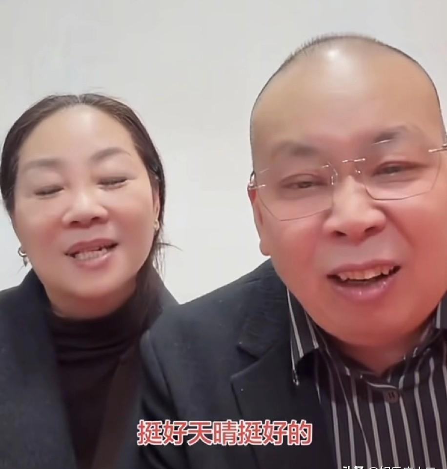 厉怀远，这次真的藏不住了。
3月19日，厉怀远的父母开直播，试图为儿子儿媳的婚姻