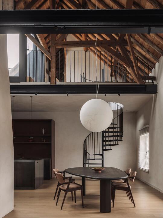 Cassina | 藏在阁楼里的高级现代家