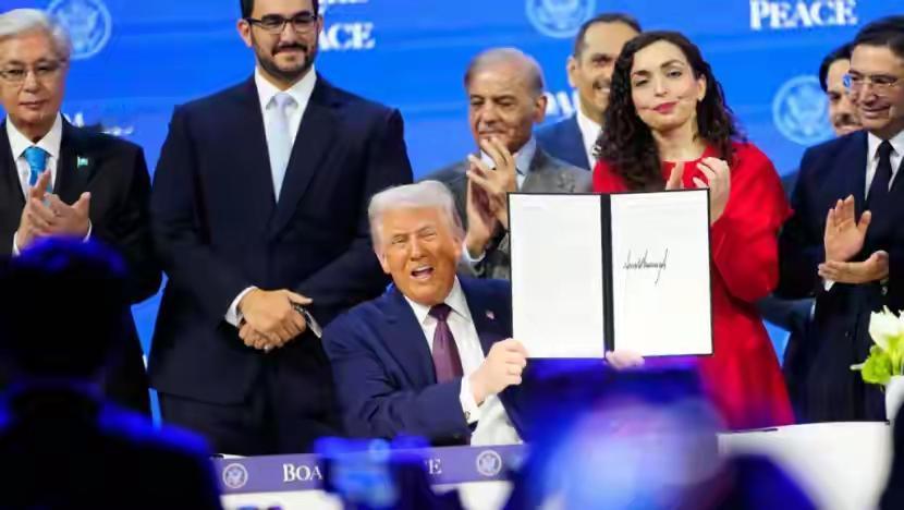 “和平委员会”落地，各方观望时，特朗普要动武？