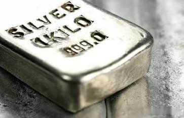 白银迎来暴跌当心有坑，血汗钱就不要玩这个了！金价跌超7%破5000美元，白银跌超