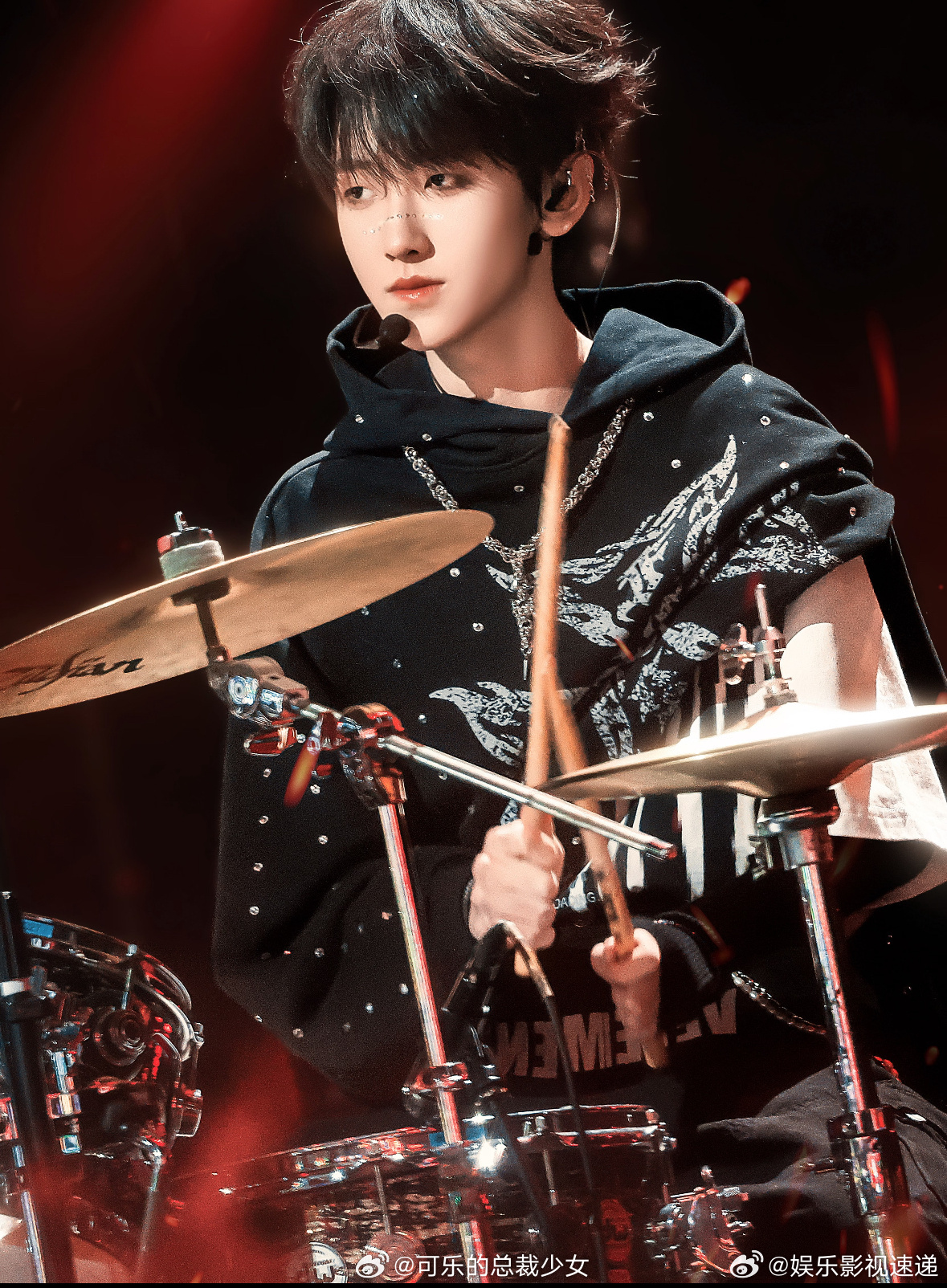 期待左奇函16岁的单人cha 生日快乐左奇函，这一路有太多值得纪念的瞬间，也有太