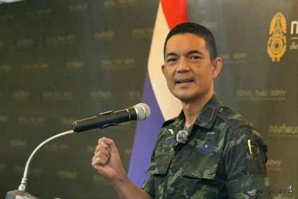 泰国国防部发言人苏拉桑表示，在东盟机制的积极斡旋下，曼谷与金边已就和平解决双边问