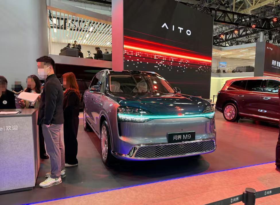 这届北京车展我最关注的车之一，就是这台全新问界M9。
原因很简单——我身边买M9