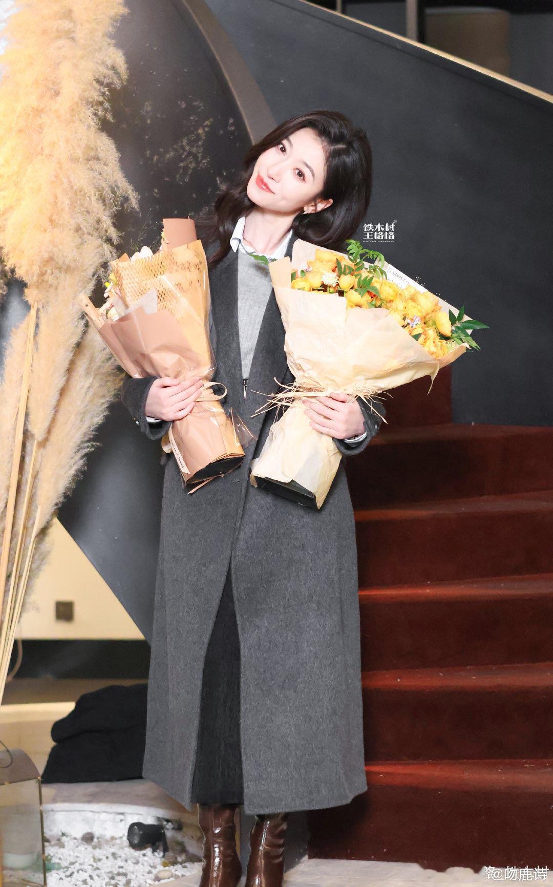 王格格王皓祯没让你们真亲啊 笑发财了！扫楼还原剧情直接玩这么大，俩人凑近那秒我心