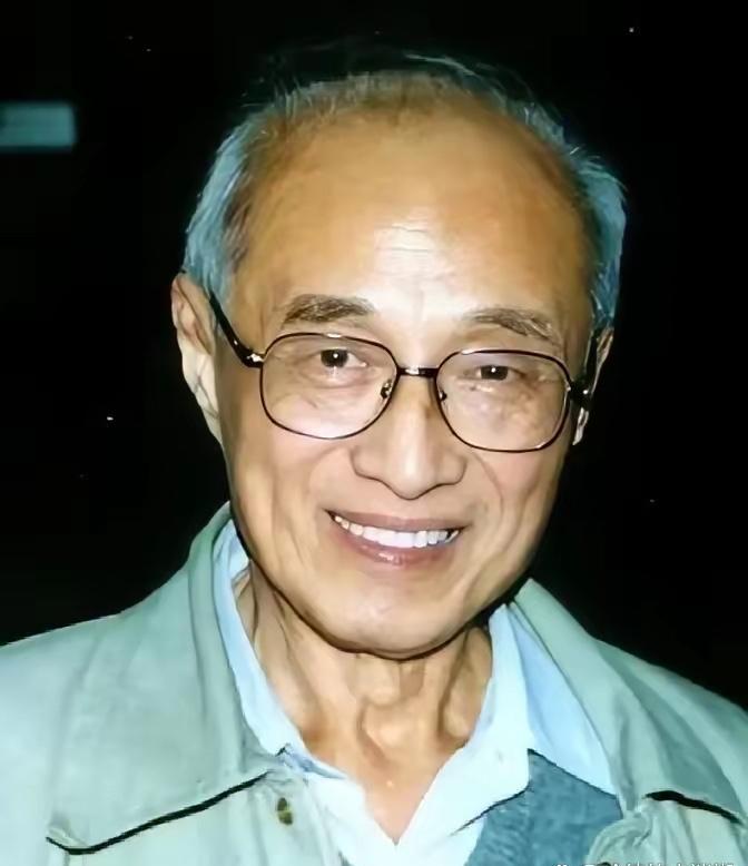 29岁姑娘嫁给65岁老头，父母起初嫌他穷老，极力反对。婚后老头悉心照顾妻女，直到