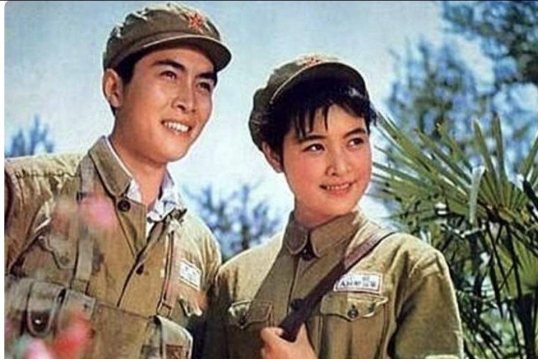 谈谈对80年代一首歌曲《热血颂》的印象
刷短视频时经常推送来一些当年收音机电视机