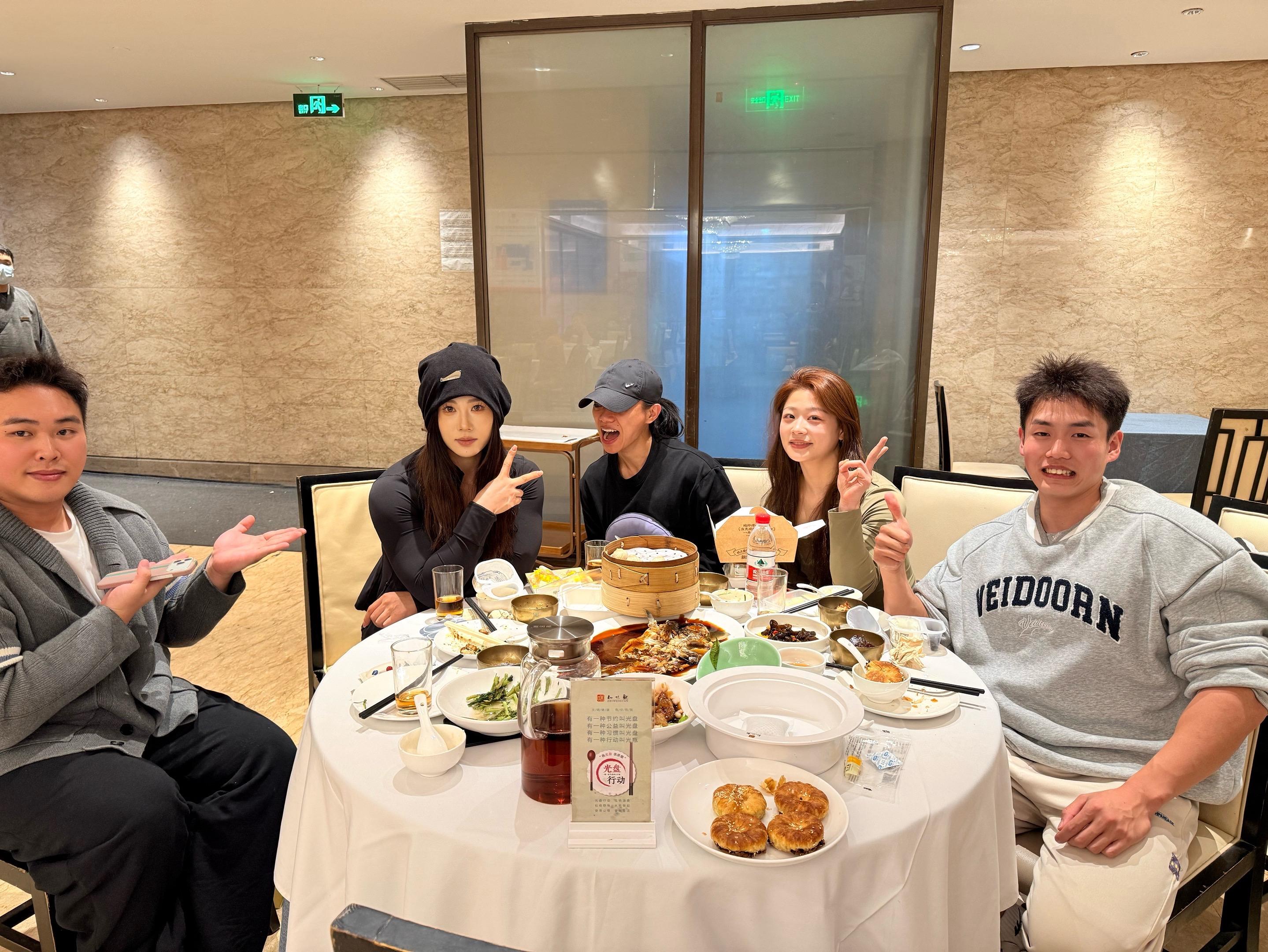 我会站在你们身后。