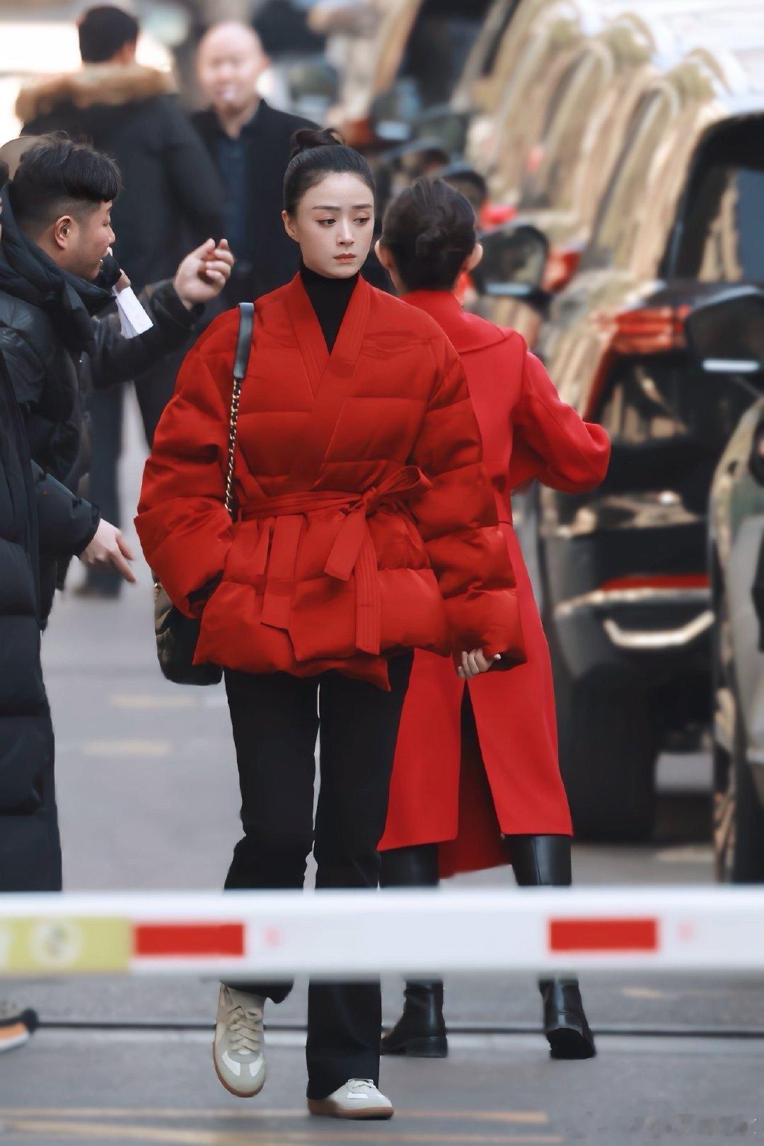咋总是一脸苦相😬 