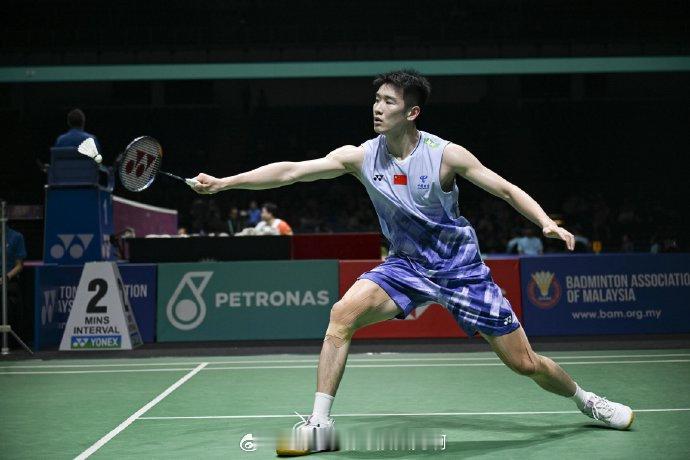 印度赛李诗沣止步首轮 🏸【2025年印度羽毛球公开赛】李诗沣1：2梁峻豪，无缘