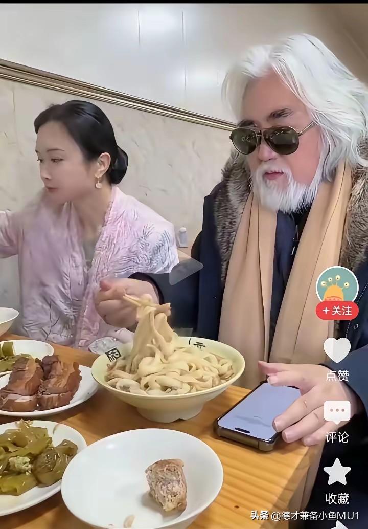 张纪中携妻子及丈母娘外出旅游，此事引发网友热烈讨论。网友们纷纷探讨，张纪中该如何