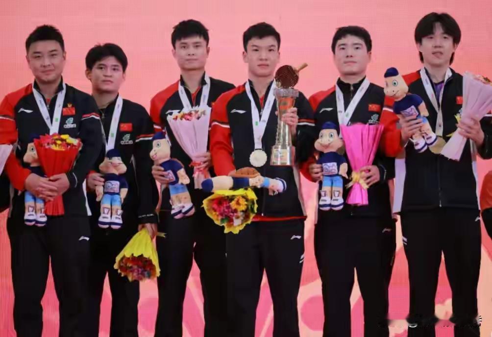 国乒男团伦敦冲冠名单敲定！
王楚钦、林诗栋、梁靖崑
周启豪、向鹏，
在国家需要的