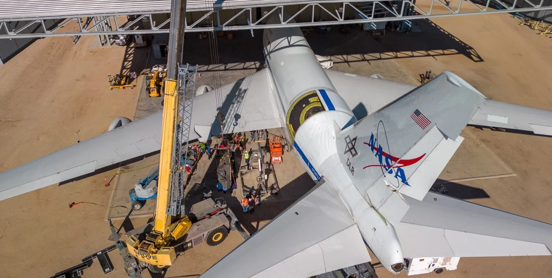 拆解NASA机载红外天文台的望远镜