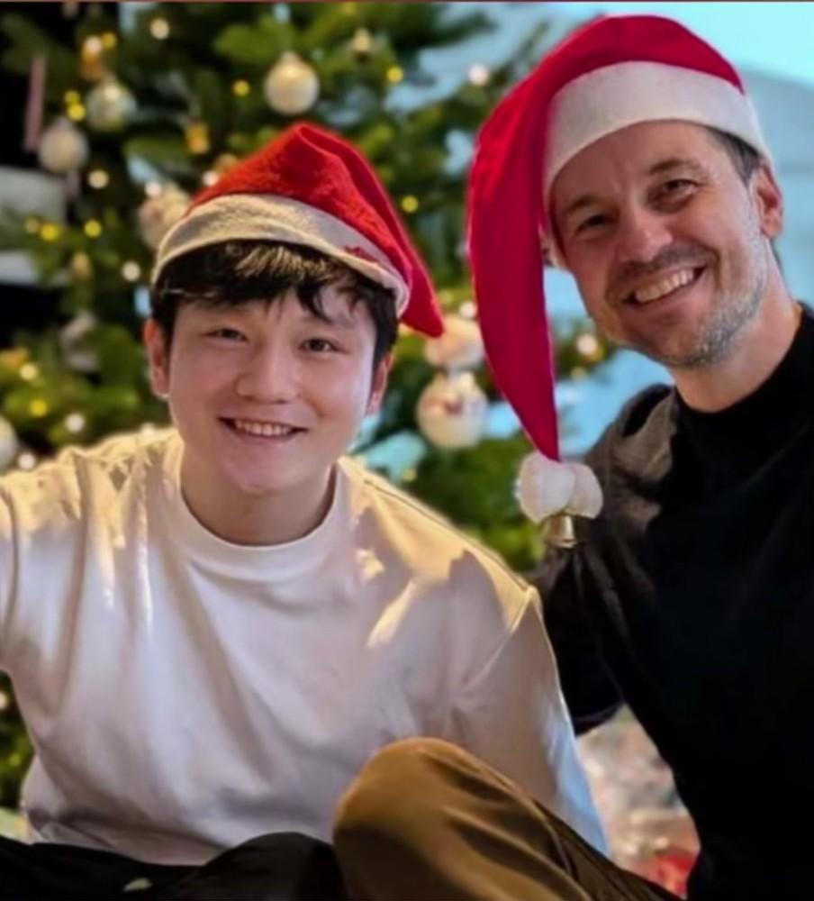 樊振东为什么会那么受欢迎？樊振东不光是中国的观众喜欢，在世界上也受到很多少的喜欢