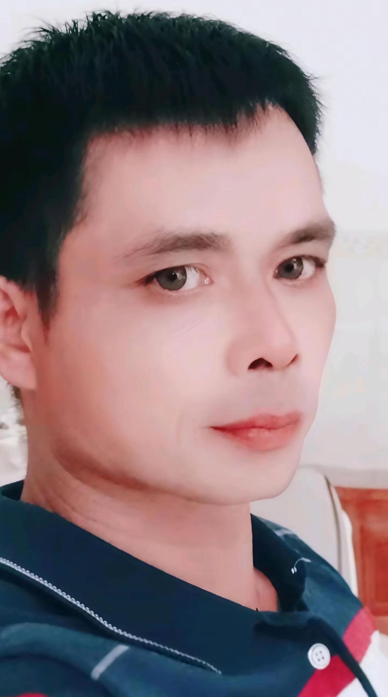 我的图片 随变ai随便玩 欲哭无泪 给你一个眼神