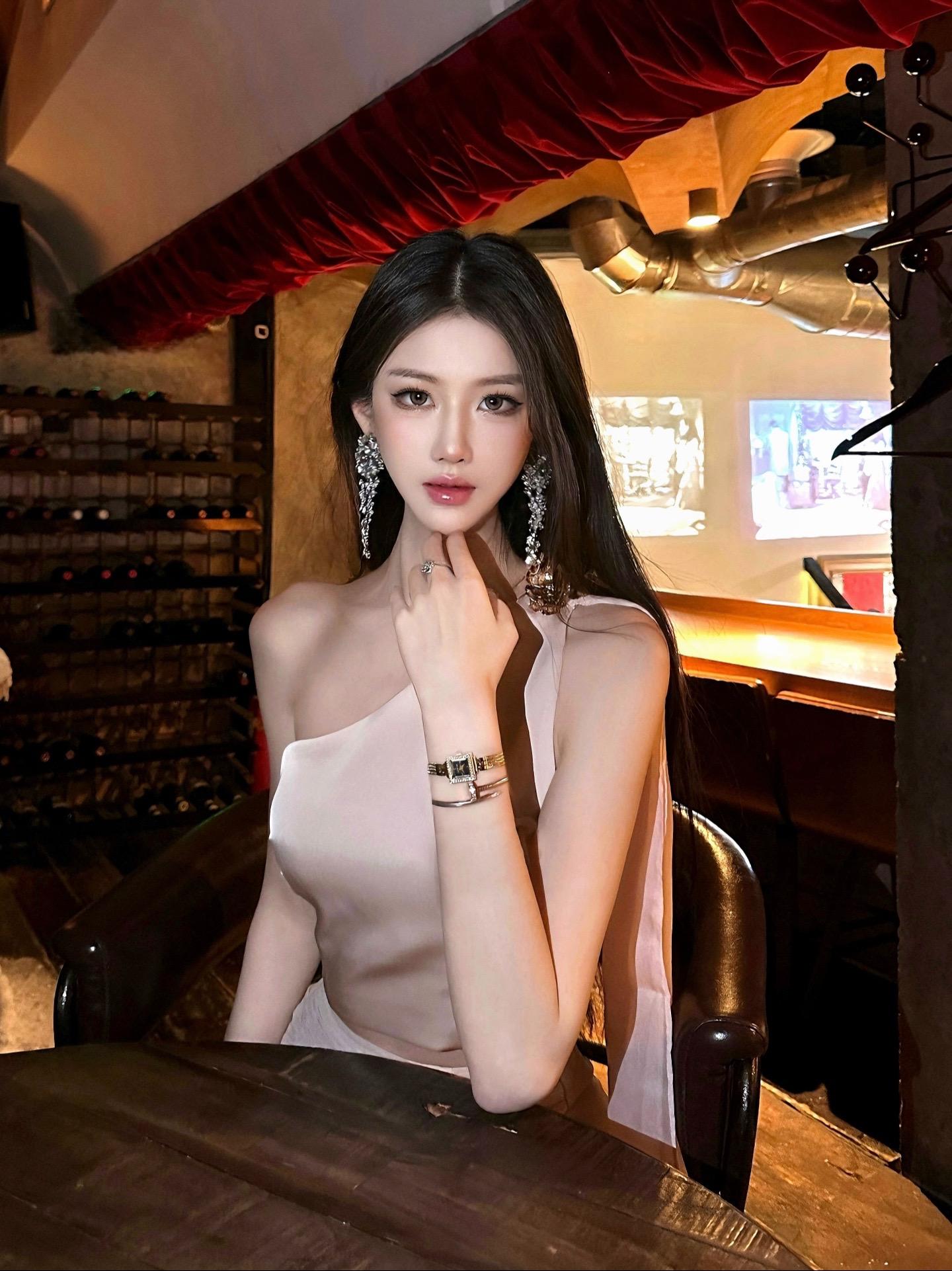 你的意思是 你把钱都给她了 但是把爱都给我了是吗黛文珂小金屋